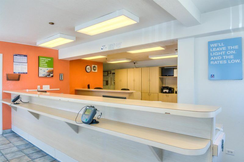 Motel 6 Chicago - Elk Grove Elk Grove Village Exterior photo