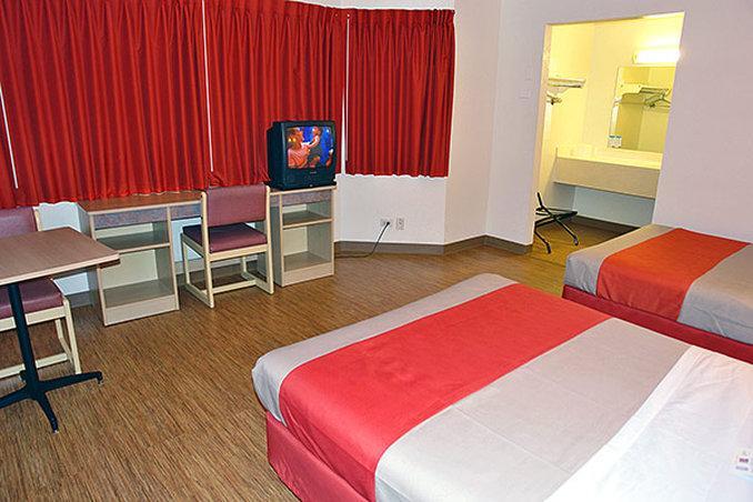 Motel 6 Chicago - Elk Grove Elk Grove Village Exterior photo