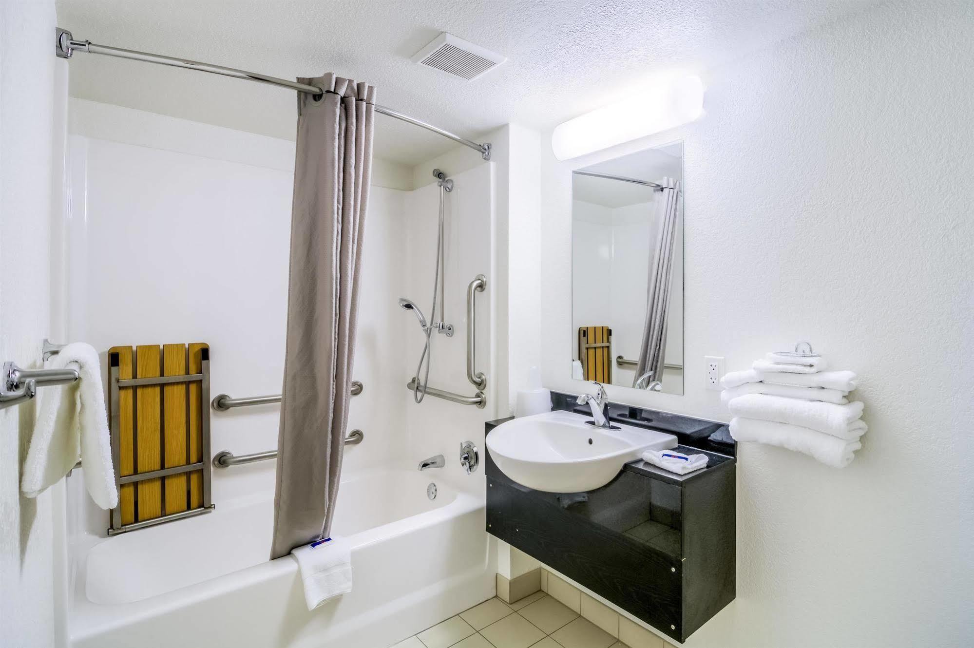 Motel 6 Chicago - Elk Grove Elk Grove Village Exterior photo