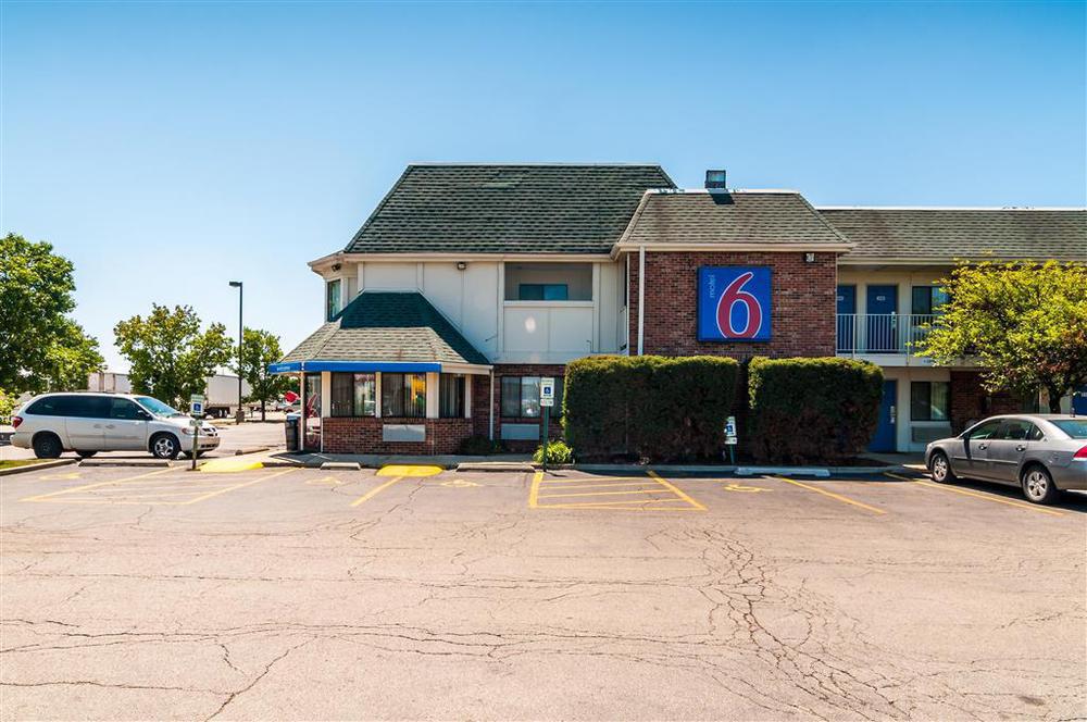 Motel 6 Chicago - Elk Grove Elk Grove Village Exterior photo